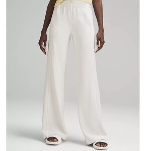 lululemon Ribbed Softstreme Mid-Rise Pant